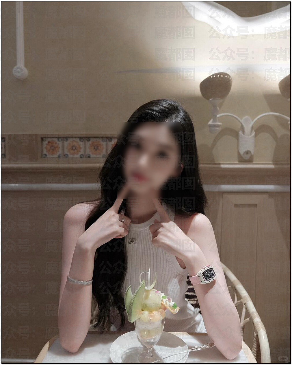 “当婊子还立牌坊” 王思聪发帖怒喷女网红:一周20万的外围女(组图) - 9