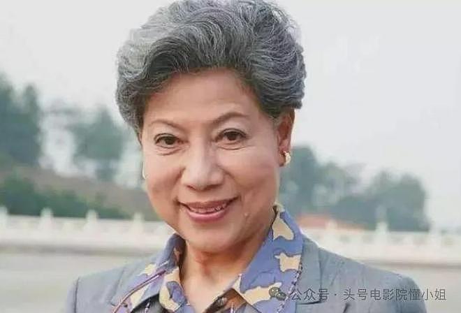 90岁香港女星，站着唱国歌！未婚无儿女，一个人去医院签遗体捐赠（组图） - 3