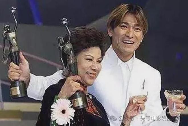 90岁香港女星，站着唱国歌！未婚无儿女，一个人去医院签遗体捐赠（组图） - 26