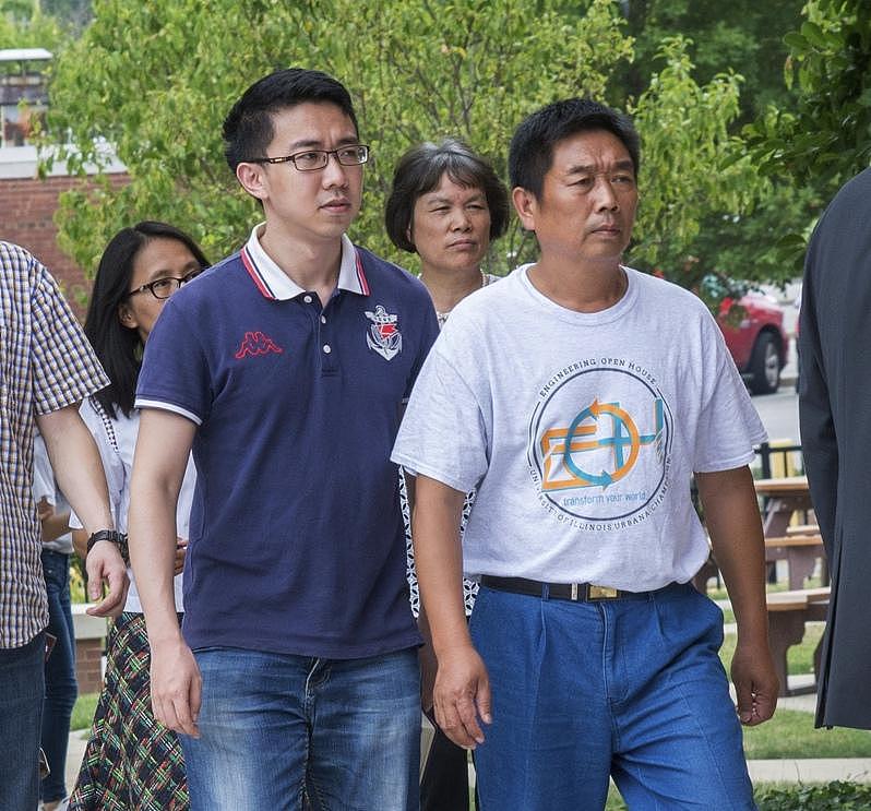 章莹颖男友助章父直播：开始新恋情，拟再来美（组图） - 2