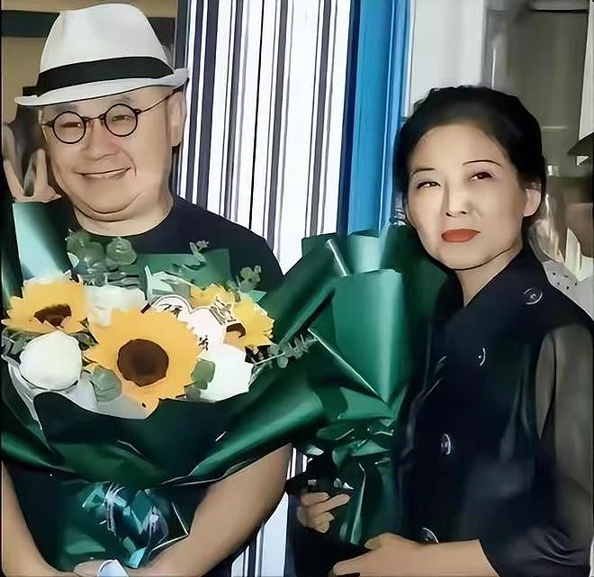 离婚34年,再看刀郎现状,那个“和富商私奔”的前妻,她后悔了吗(组图) - 19