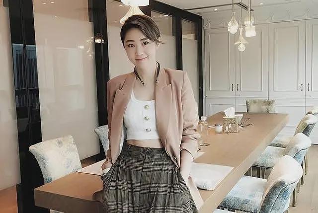 恭喜！50岁香港知名女星突然宣布结婚，已做好准备不介意当后妈（组图） - 4