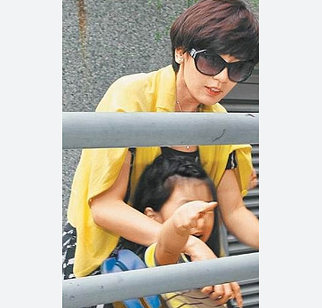 知名女星老公被捕！赶航班帮还罚款，品名争夺女儿抚养权！老公婚内出轨勾引闺蜜？（组图） - 4