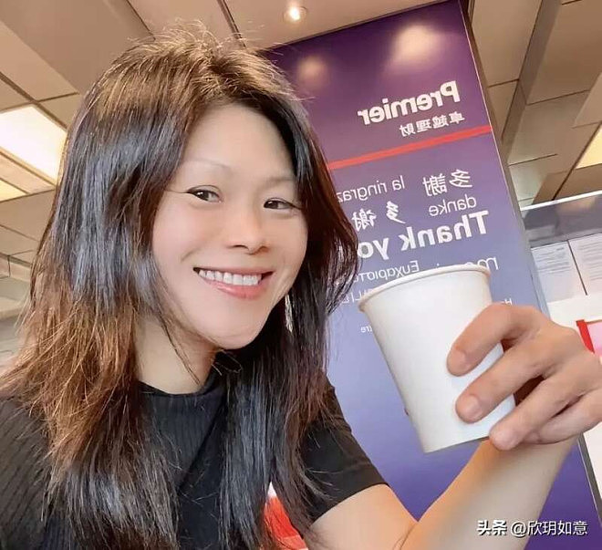 网球女晒护照大闹后续，身份被扒！确实不是一般人（组图） - 1