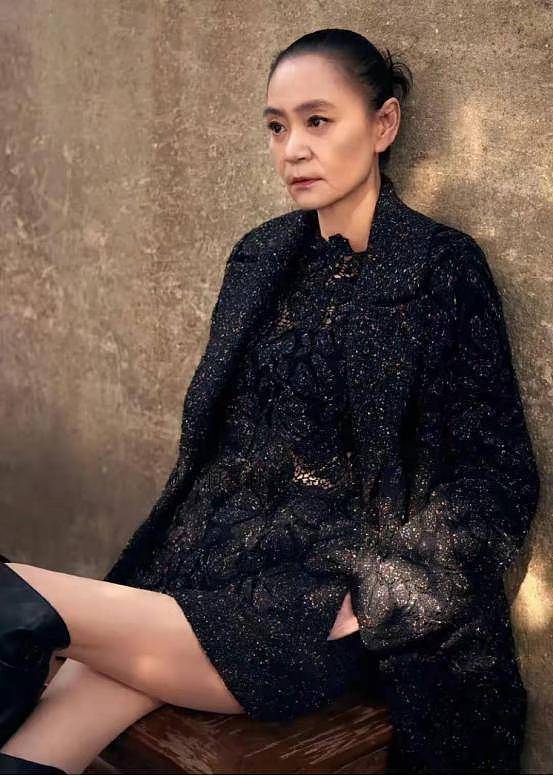 香港著名女星为争取角色,当众拿下假牙,丈夫坠楼离世,独居多年(组图) - 1