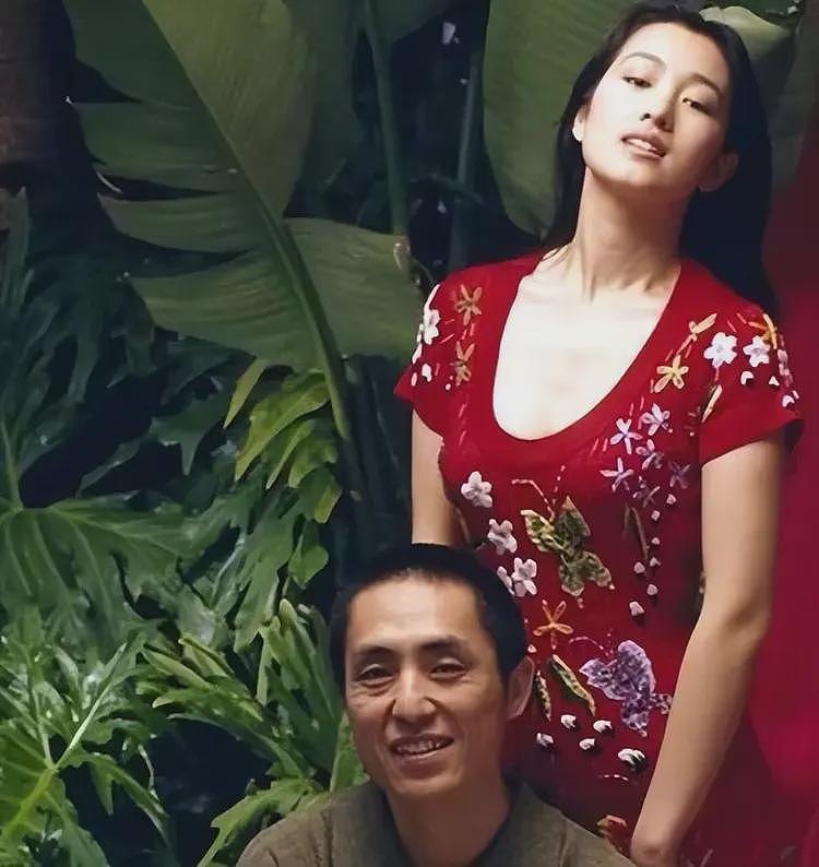 曝张艺谋巩俐分手内幕：女方负气移情，张艺谋分手后哭着倾诉一晚（组图） - 1