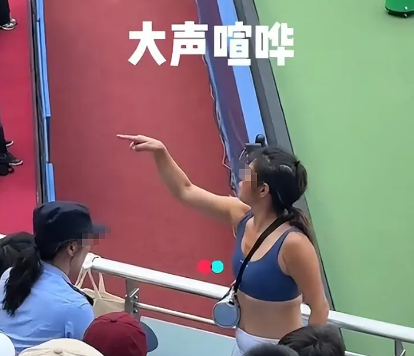 女人撒泼不讲理还搬出老公是“外籍高管”？底细被扒这崇洋媚外嘴脸我看吐了（视频/组图） - 1