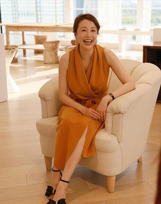 上海主持人赵若虹：创业当老板，住400平老洋房，47岁坚持不生娃（组图） - 7