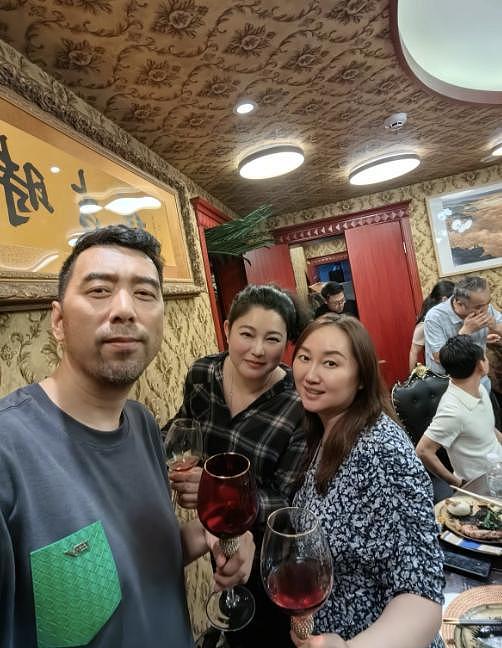 于娜印小天国庆节相聚，昔日女神变成胖大婶，印小天苍老又憔悴（组图） - 13