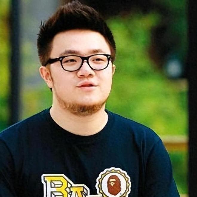 巴图:我不怨父亲英达,也不嫉妒弟弟英如镝,更没必要认祖归宗(组图) - 1