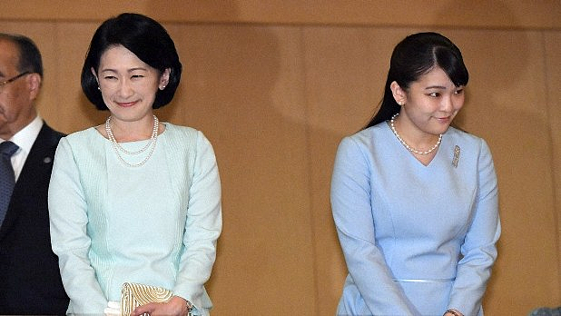日本真子公主在美生娃后小室圭成超级奶爸？日媒赞他亲力亲为超负责，民众不爽：还不是花我们的钱！（组图） - 12