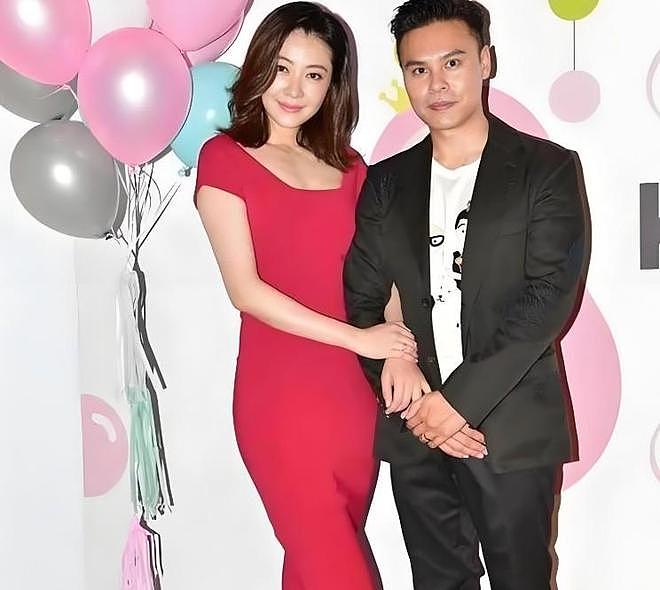 陪了7年被嘲“鞋子不合脚”！嫁百亿富豪的熊黛林，过得比方媛好（组图） - 13