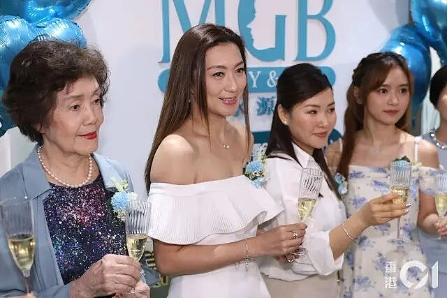 47岁TVB女星离婚后罕谈近况，自曝与前夫关系良好：一家人每星期见面（组图） - 6