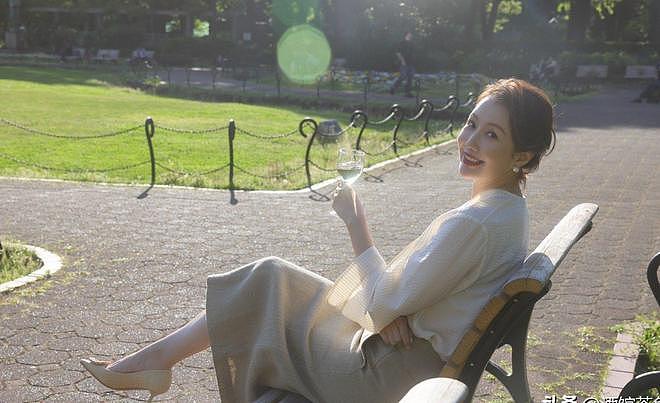 上海主持人赵若虹：创业当老板，住400平老洋房，47岁坚持不生娃（组图） - 3