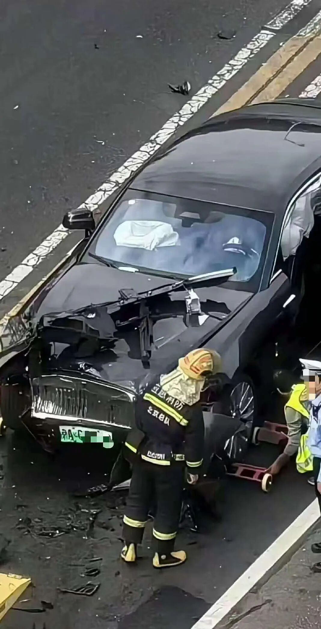 北京交警通报车评人陈震劳斯莱斯发生车祸:双方驾驶人不涉毒、不涉酒,陈某负事故全部责任(组图) - 3