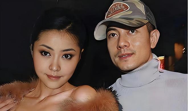 陪了7年被嘲“鞋子不合脚”！嫁百亿富豪的熊黛林，过得比方媛好（组图） - 5