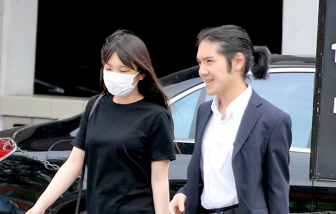 日本真子公主在美生娃后小室圭成超级奶爸？日媒赞他亲力亲为超负责，民众不爽：还不是花我们的钱！（组图） - 18