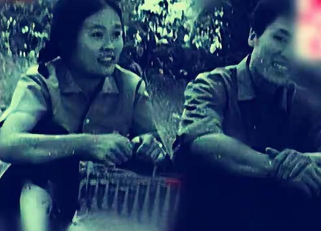 张艺谋离婚37年后，他爱情事业双丰收，前妻肖华如今过得怎样？（组图） - 2