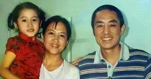 张艺谋离婚37年后，他爱情事业双丰收，前妻肖华如今过得怎样？（组图） - 7
