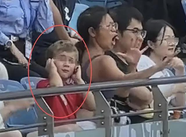 越扒越有!上海闹事网球姐生活奢靡,前男友也不一般,邻居曝更多(组图) - 6