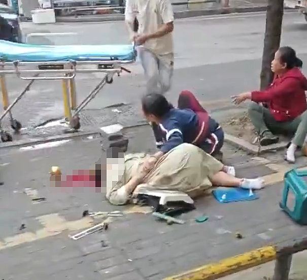 湖北私家车失控冲向地摊，致5死8伤！多名儿童遇难，现场惨不忍睹（视频/组图） - 2