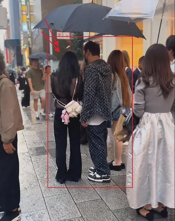 王思聪又恋爱了!新女伴风格大变,穿透视装比懒懒成熟妩媚(组图) - 3