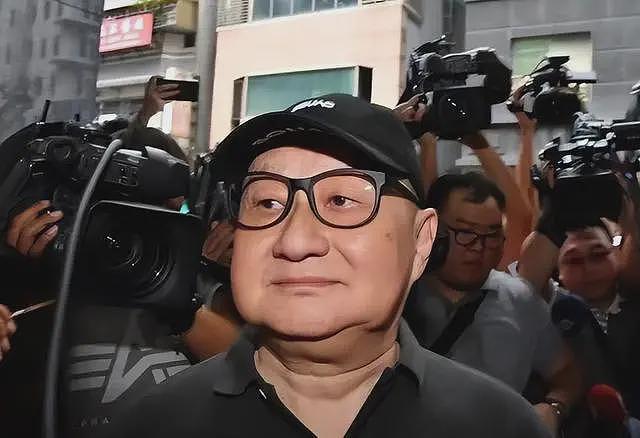 包养情人无数，娶初中同学女儿为妻，玩老婆闺蜜，嗜色如命的富豪（组图） - 16