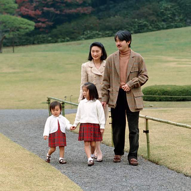 日本王室“外逃公主”真子嫁给平民，背后是王室女人残酷生活环境（组图） - 6