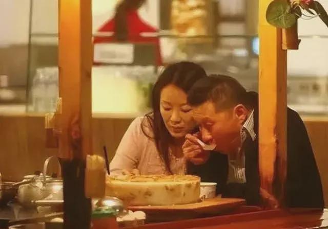 包养情人无数，娶初中同学女儿为妻，玩老婆闺蜜，嗜色如命的富豪（组图） - 15