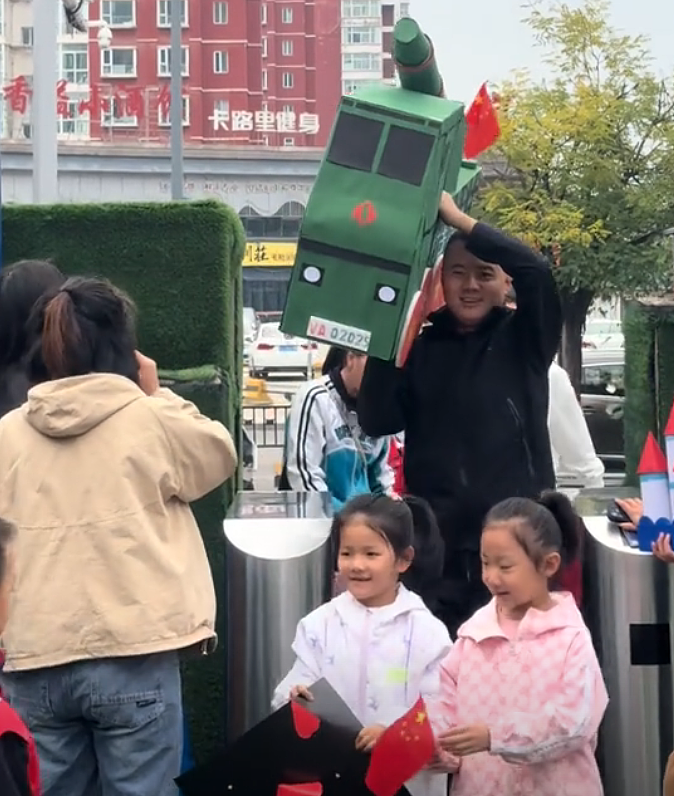 国庆幼儿园变军博会，手工展览堪比大阅兵（组图） - 34