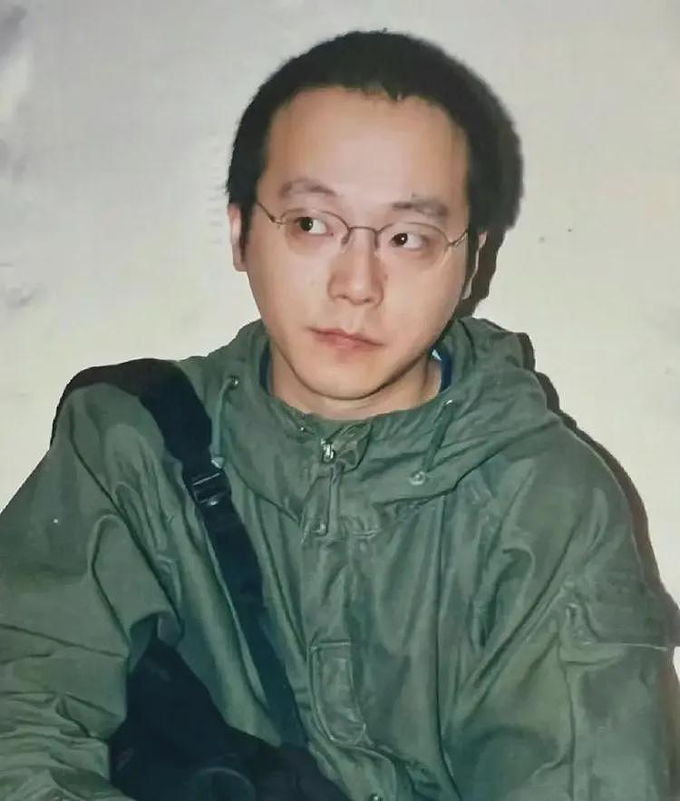 窦靖童：妈妈的钱多到花不完，穷困潦倒的父亲，成了她最大的痛苦（组图） - 11