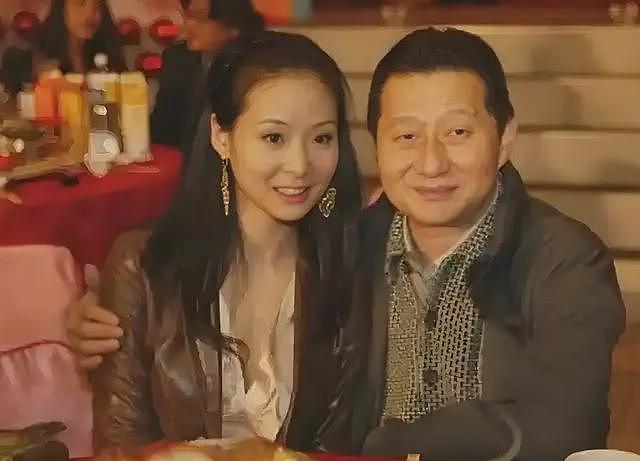 包养情人无数，娶初中同学女儿为妻，玩老婆闺蜜，嗜色如命的富豪（组图） - 21