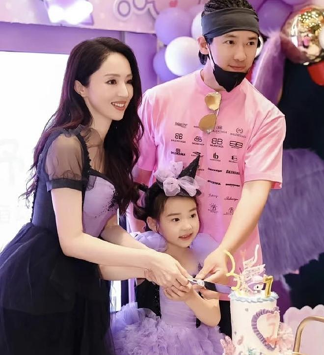董璇二婚,火了仨人?小酒窝频繁露脸被批营销过度,未来何去何从(组图) - 25