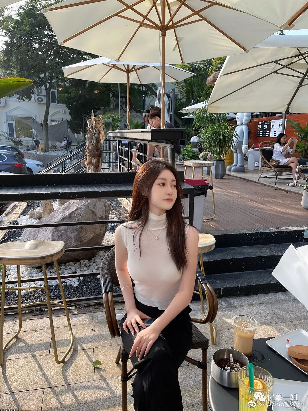 【美女】当171cm空姐脱下制服穿上包臀裙！这画面太美我不敢看（组图） - 17