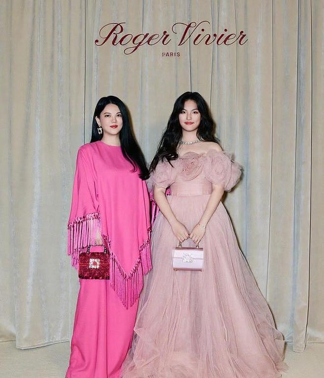李湘晒女儿美照翻车，曝光王诗龄蛐蛐周也，删除后重新编辑发布（组图） - 12