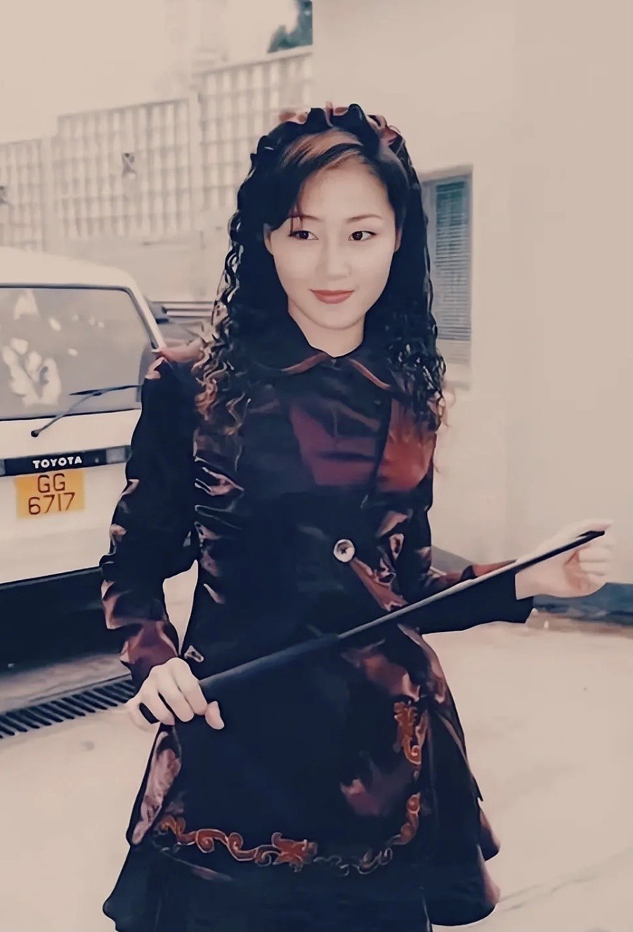 香港“第一美腿”晒近况！年过半百仍有少女味，闪婚后坚持丁克（组图） - 1