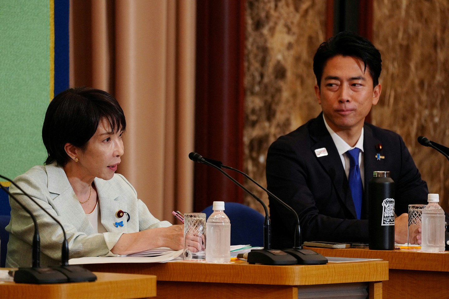 中国先提三要求，“敲打”对华强硬的日本首位女首相（组图） - 7
