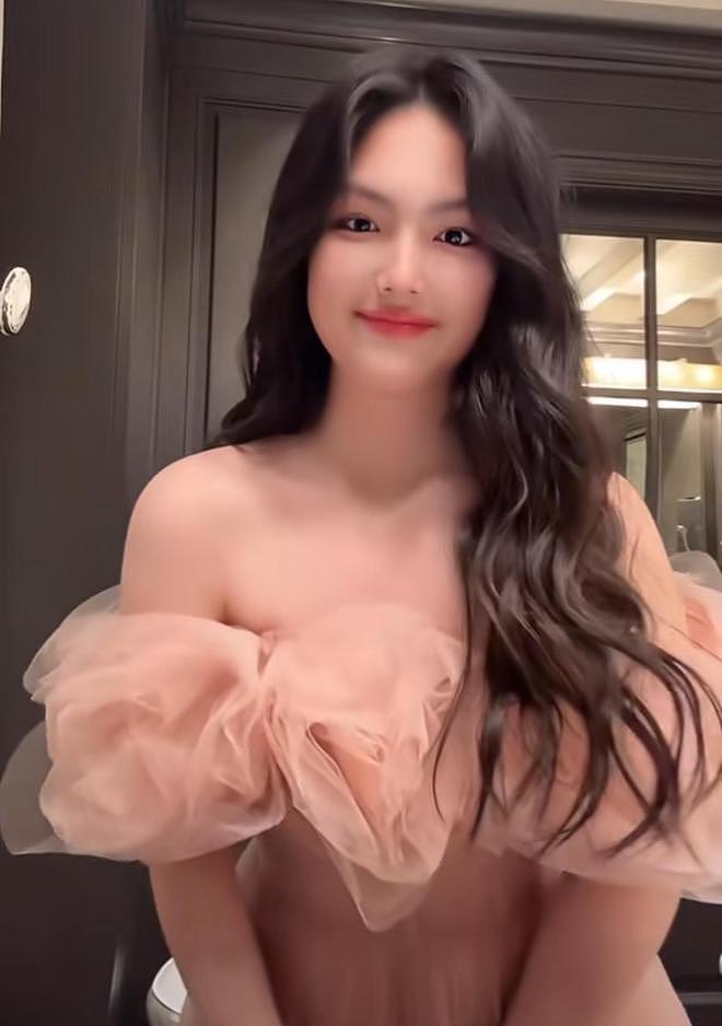 李湘晒女儿美照翻车，曝光王诗龄蛐蛐周也，删除后重新编辑发布（组图） - 4