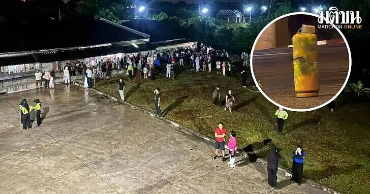 突发!泰国金店遭劫,10人黑衣持械抢400万黄金,还抛炸弹逃了(组图) - 1