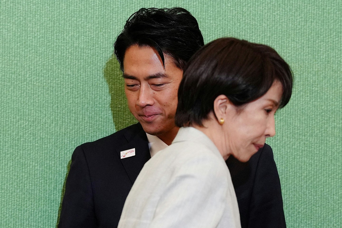 中国先提三要求，“敲打”对华强硬的日本首位女首相（组图） - 6
