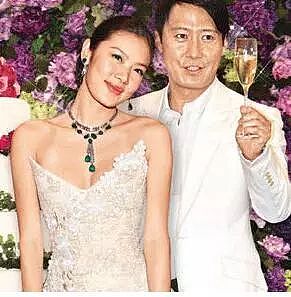 天王早已再婚！小19岁助理上位，结婚多年超级幸福（组图） - 18
