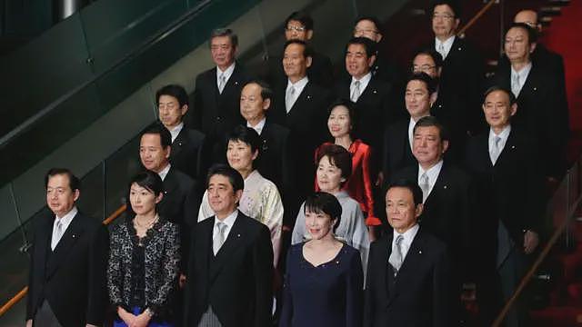 日本有望迎来首位女性首相,“铁娘子”高市早苗是谁(组图) - 3