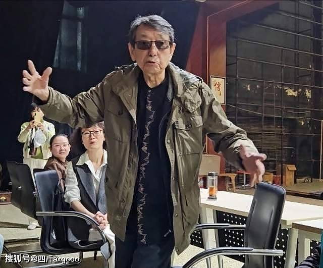 国家一级演员赵克明去世，5月在家吸氧画面曝光，手拿拐杖不离手（组图） - 10