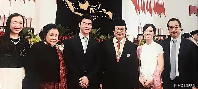 初中学历却日赚9.3亿 他远超李嘉诚成华人首富（组图） - 11