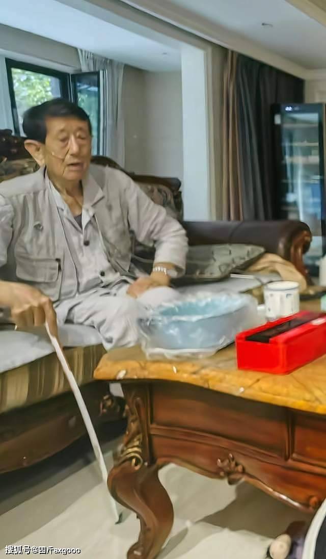 国家一级演员赵克明去世，5月在家吸氧画面曝光，手拿拐杖不离手（组图） - 14