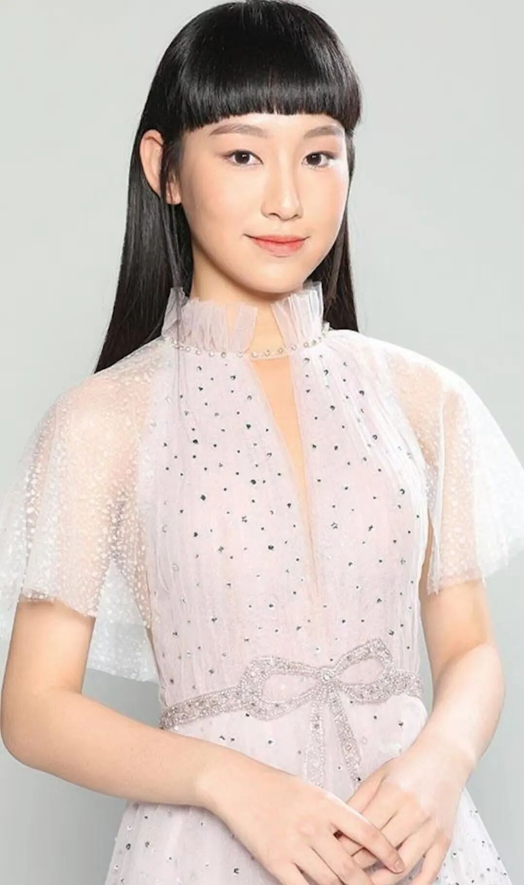 陷脱粉潮?TVB小天后离巢自组工作室被指反骨,不怕被前公司封杀(组图) - 1