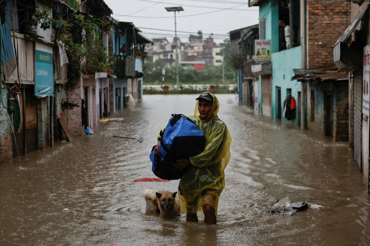 尼泊尔暴雨引发山泥倾泻及山洪,至少47人死亡9人失踪(组图) - 2