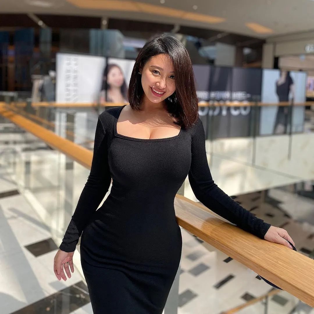 【美女】E杯“多肉女孩”因胸太大放弃游泳，网友：这身材扛不住（组图） - 9