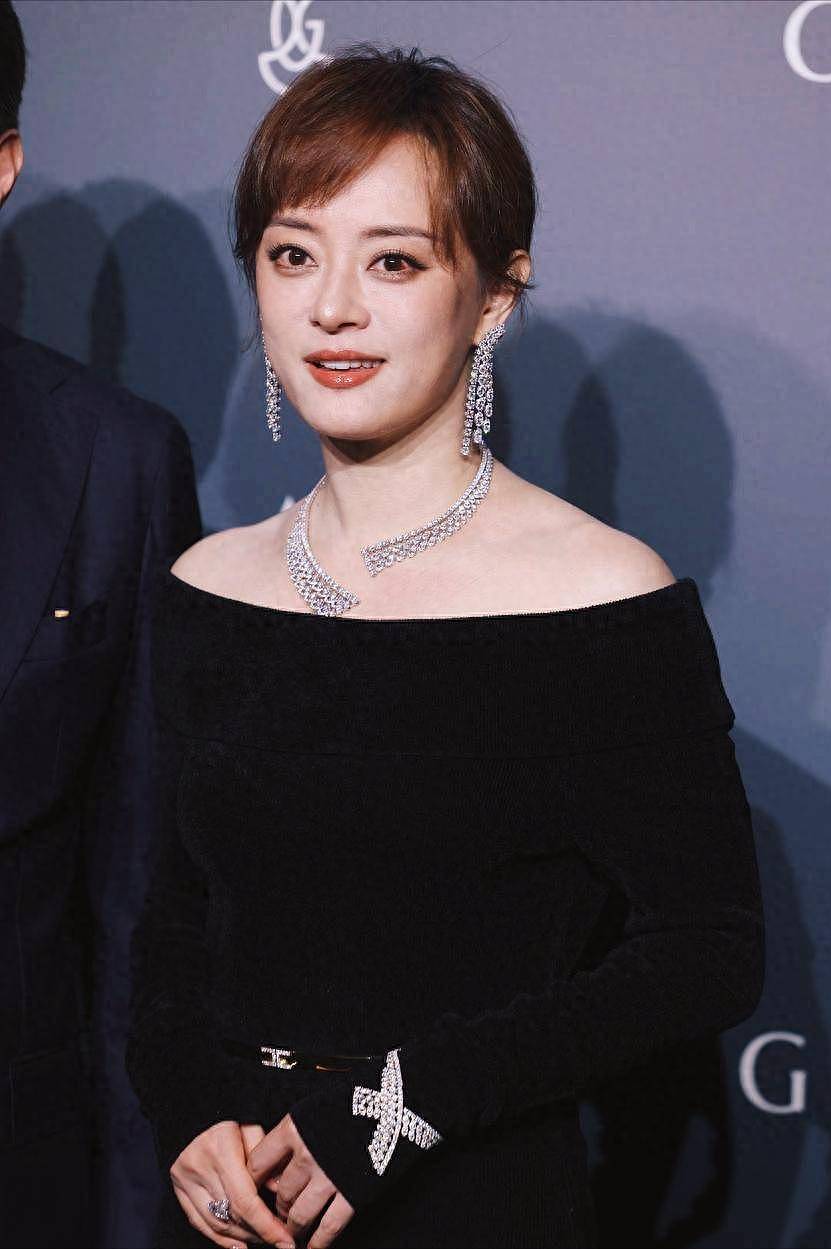 孙俪被曝拒演《红楼梦》王熙凤，蒋欣热依扎朱珠3选1，宅斗线出彩（组图） - 1