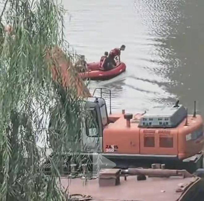婚礼当天新郎跳河：两人谈了7年，订婚照曝隐情，李某娟彻底没人要了（组图） - 19